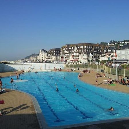 Un Chez Soi Bord De Mer Trouville-sur-Mer Exterior foto